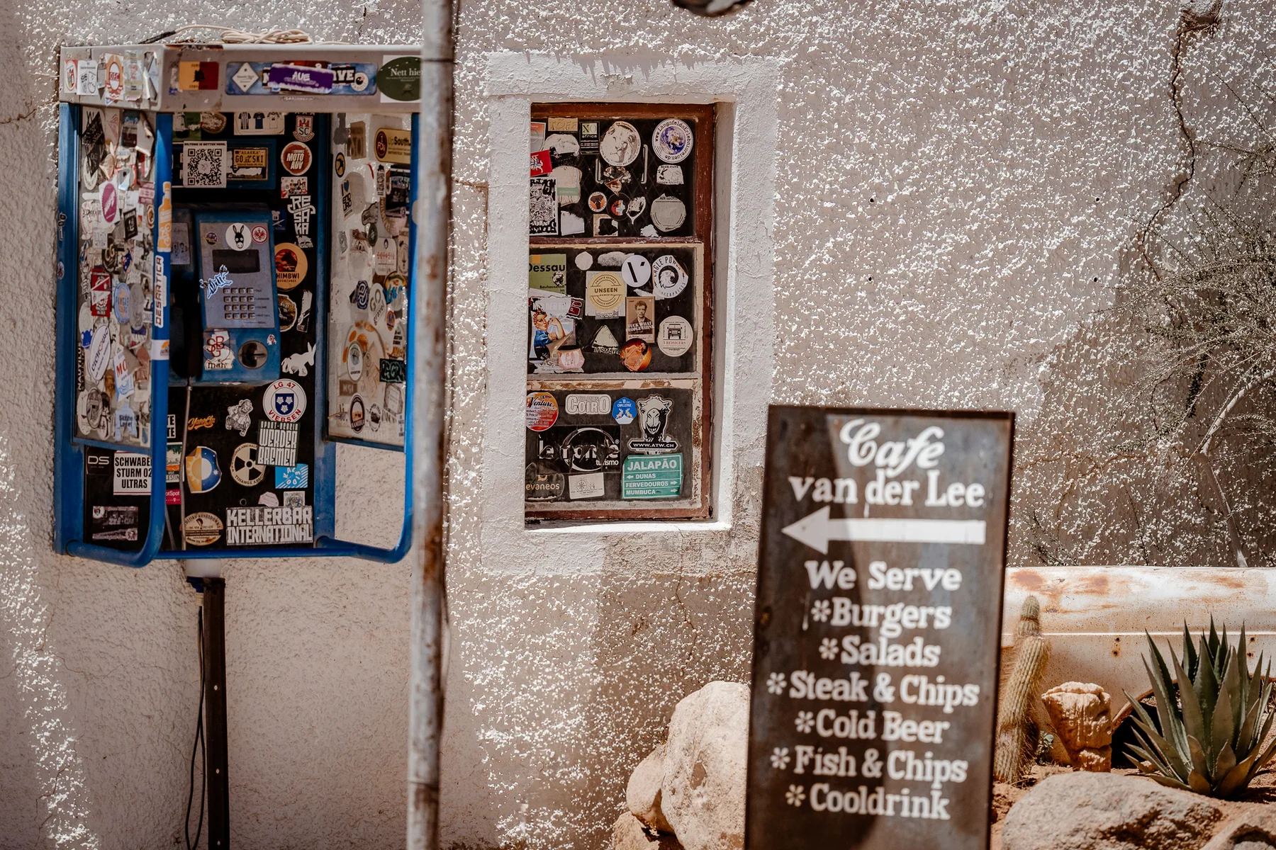 Solitaire: Café · Details · Roadside stop